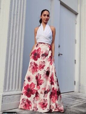 Baliawear FIRE! NWT! The Show Skirt in Ruby Bloom. Sz Standard. R2S!